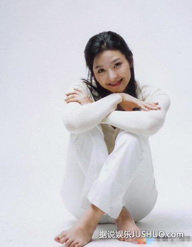 韩国女演员拍戏裸胸喂奶 近景特写未打马赛克