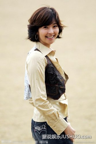 韩国女演员拍戏裸胸喂奶 近景特写未打马赛克