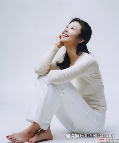 韩国女演员拍戏裸胸喂奶 近景特写未打马赛克