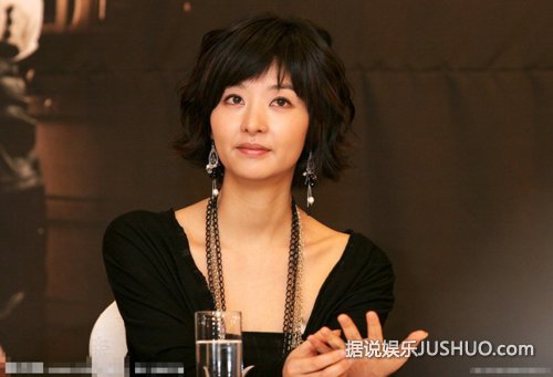 韩国女演员拍戏裸胸喂奶 近景特写未打马赛克