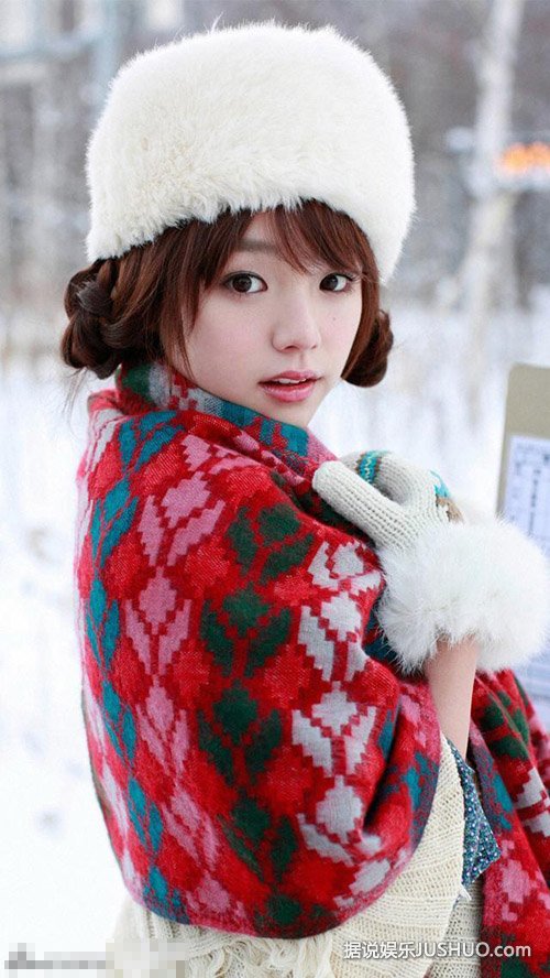 童颜女星筱崎爱春日性感大片 娇俏诱人