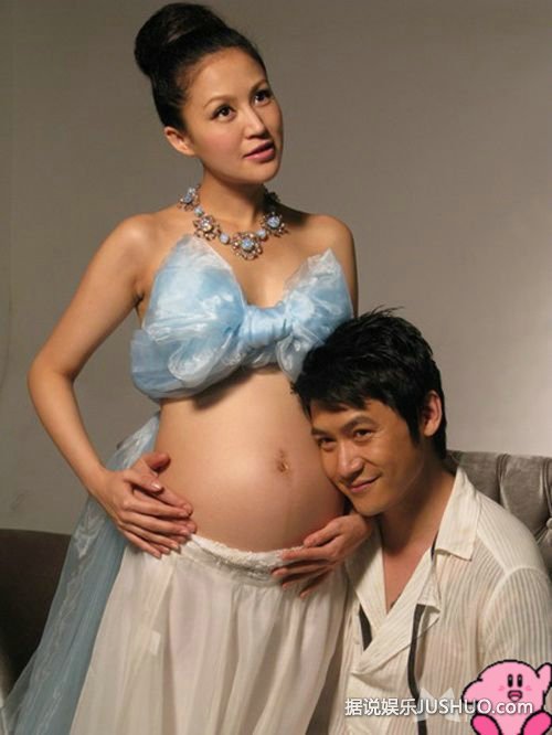 李湘蒋勤勤陶虹鲍蕾 女星大尺度孕照秀幸福/图 李湘蒋勤勤陶虹鲍蕾 女星大尺度孕照秀幸福/图