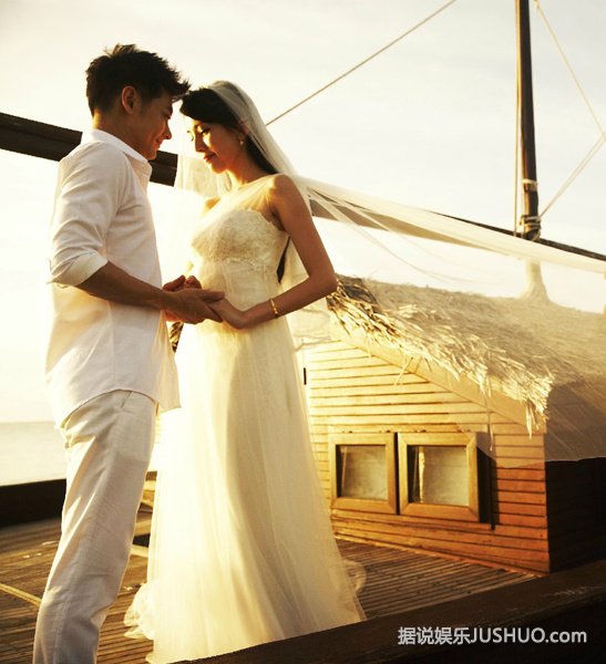 钟汉良神秘爱人曝光 盘点那些爱娶粉丝的明星