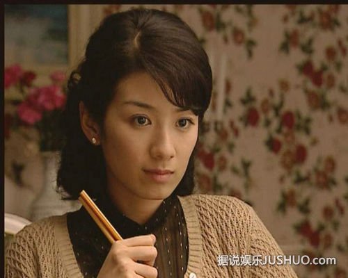 黄奕出轨遭前夫补刀 揭黄奕成长往事：曾认香港干爹