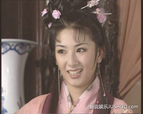 黄奕出轨遭前夫补刀 揭黄奕成长往事：曾认香港干爹