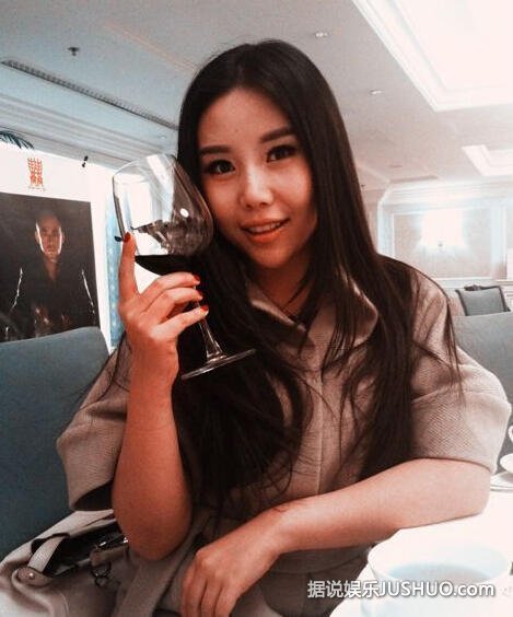 纪敏佳晒美照自称底子好 网友:整了就谦虚点 纪敏佳晒美照自称底子好 网友:整了就谦虚点