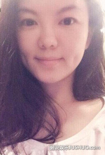 李湘昔日屌丝囧照遭曝光 画面“香艳”火辣不忍直视