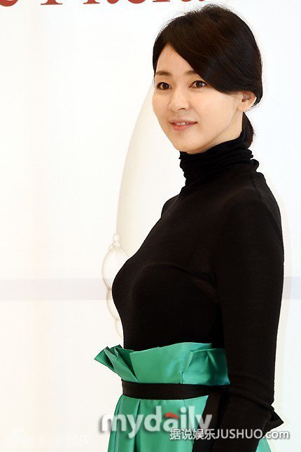 日模矢野志保透视露内衣 胸部高耸 日模矢野志保透视露内衣 胸部高耸