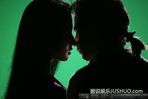 刘亦菲吻戏床戏全曝光 揭秘神仙姐姐激吻的香艳瞬间 刘亦菲吻戏床戏全曝光 揭秘神仙姐姐激吻的香艳瞬间