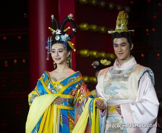 范冰冰《武则天》性感唐装 低胸秀豪乳倾国倾城