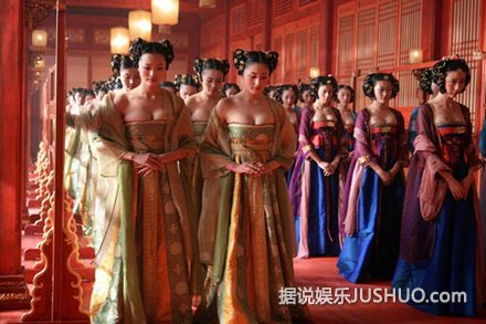 唐朝的女人为何喜欢坦胸露乳？