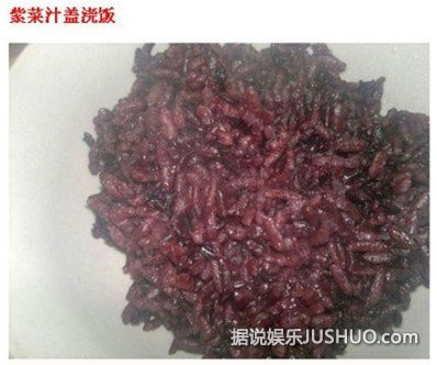 高校食堂现神菜西瓜炒肉 盘点舌尖上的黑暗料理