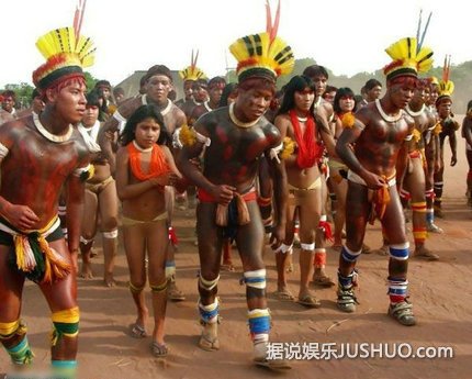 震惊！全球唯一禁止女人穿裤子的民族