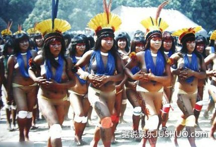 震惊！全球唯一禁止女人穿裤子的民族