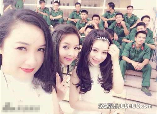 越南女兵大尺度艳照曝光 网友调侃:这咋打仗 越南女兵大尺度艳照曝光 网友调侃:这咋打仗