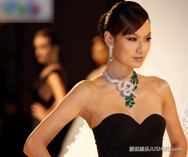 混血名模Amanda S发声明宣布结束三年婚姻 混血名模Amanda S发声明宣布结束三年婚姻