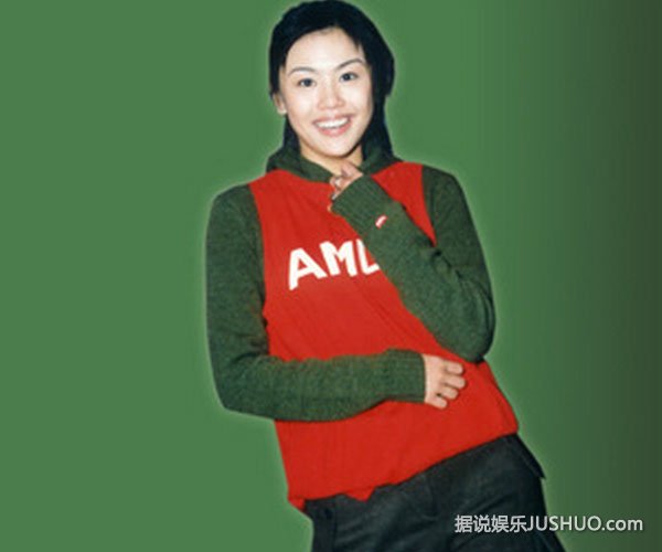 何嘉莉离婚 与丈夫共同抚养孩子