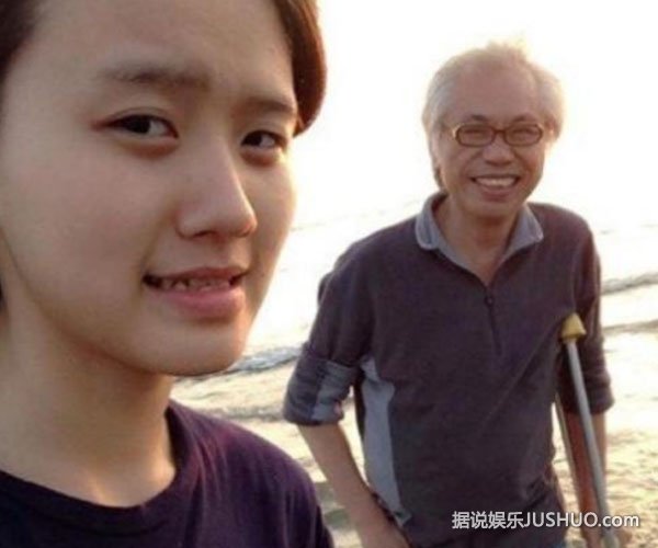 平凡的奇迹：57岁李坤城高调秀爱