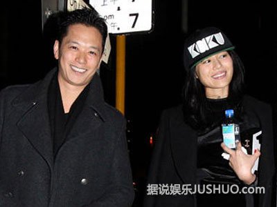 胡杏儿晒性感健身美照 网友调侃：瘦成闪电