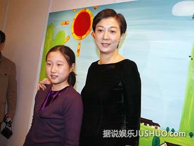 成龙出书 坦言内容不会伤害家人