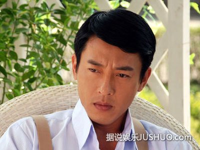 吕颂贤夫妇一心向善 皈依佛门体味人生之乐