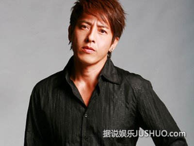 吕颂贤夫妇一心向善 皈依佛门体味人生之乐