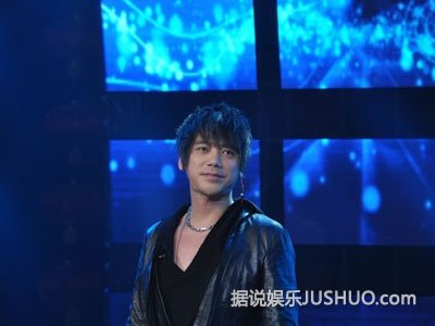 苏见信自曝容易发生一夜情 睡过的人数不清
