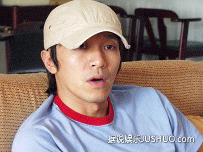 星爷告华谊失败 全副武装躲狗仔