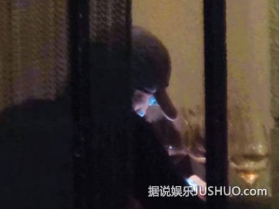 星爷告华谊失败 全副武装躲狗仔