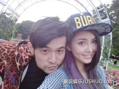 昆凌父亲间接承认离婚 与第二任妻子办手续