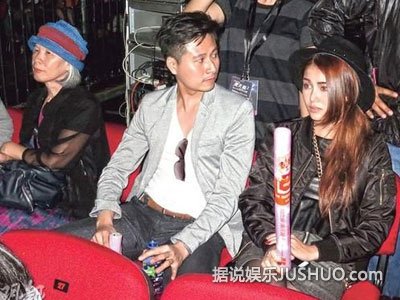 昆凌继母透露离婚诉讼已撤回 感叹后妈不好当