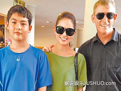 昆凌继母透露离婚诉讼已撤回 感叹后妈不好当