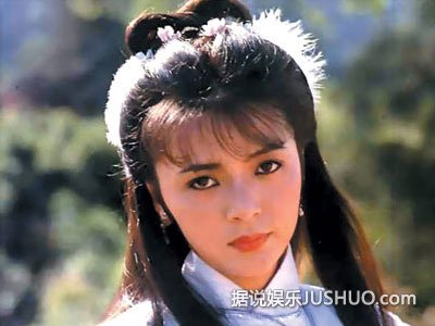 55岁素颜陈玉莲显老态 排斥美容不注重外表