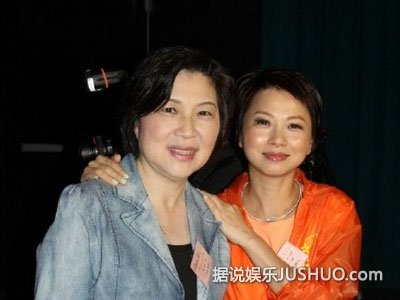 建宁公主刘玉翠容颜依旧 爱心爆棚请看电影