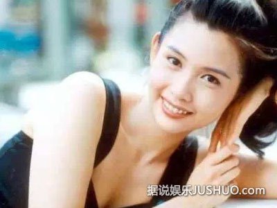 邱淑贞旧照再度疯传网络 吊带热裤性感娇俏