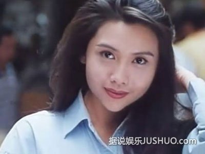 邱淑贞旧照再度疯传网络 吊带热裤性感娇俏