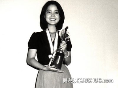 邓丽君重生 与费玉清隔时空对唱 邓丽君重生 与费玉清隔时空对唱