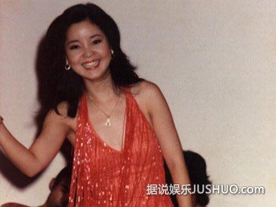 邓丽君重生 与费玉清隔时空对唱 邓丽君重生 与费玉清隔时空对唱