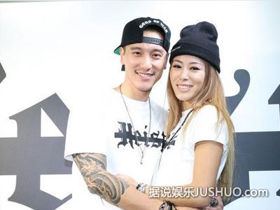 王阳明蔡诗芸首度公开亮相 年底或明年完婚