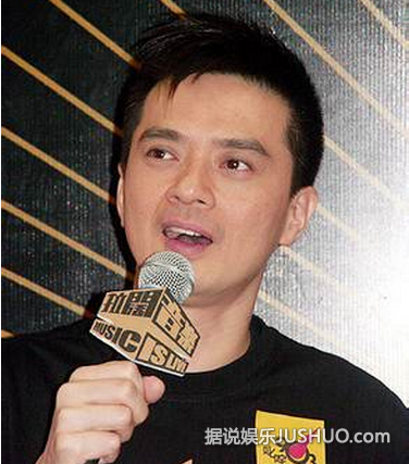 个唱圆梦人黄耀明：激情亲吻何韵诗