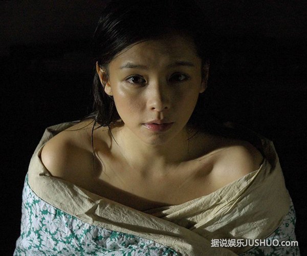 徐若瑄婚后的“主妇生活” 打扫卫生受伤