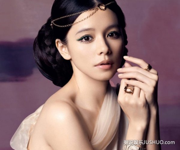 徐若瑄婚后的“主妇生活” 打扫卫生受伤