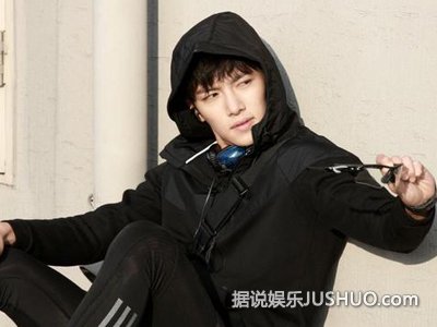 池昌旭治愈者爆红 自称治愈系男神