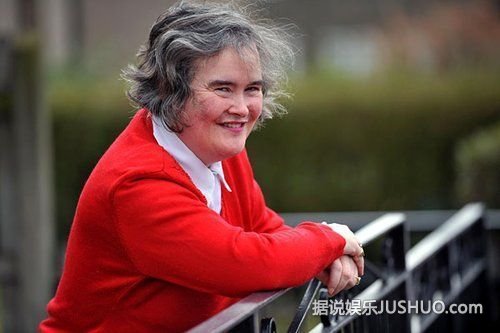 苏珊大妈坐拥2亿身家 兼职做收银员