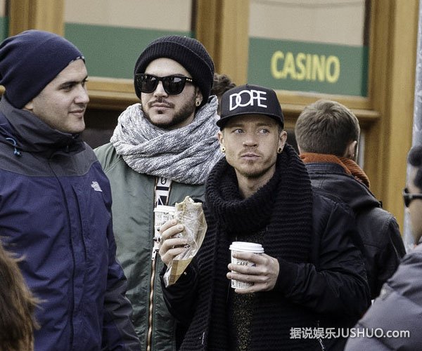 出柜男星亚当兰伯特与男友旧情复燃