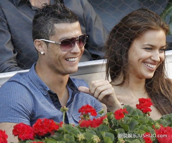 C罗宣布与伊莲娜分手 两人各自劈腿