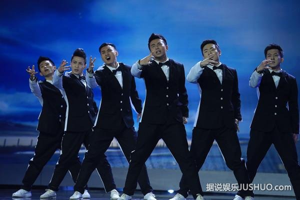 《达人秀》冲刺夜 “屌丝舞团”战胜“高富帅” 《达人秀》冲刺夜 “屌丝舞团”战胜“高富帅”