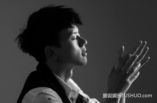 《我是歌手》张杰带病hold住高音