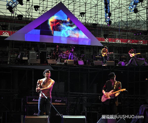 《看海》果味VC摇滚气质演绎唯美爱恋