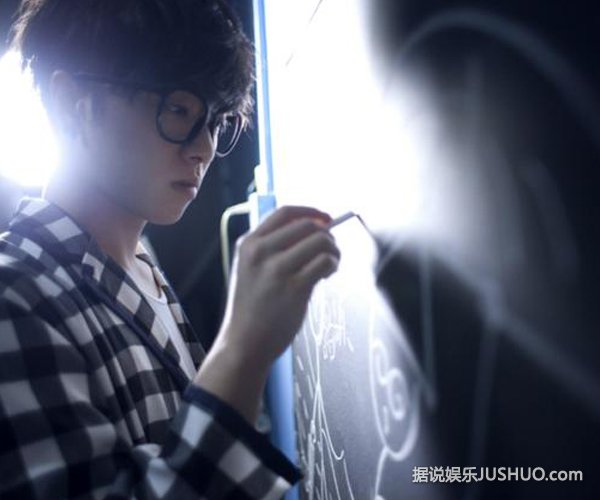 《卡西莫多的礼物》华晨宇专辑全球发行